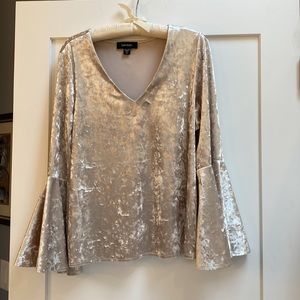 Karen Kane velvet top XL. Bell sleeves.